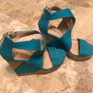 Blue wrap wedges